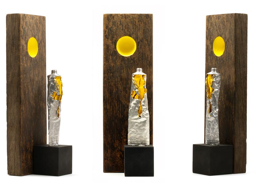 fundholz-farbtube-acrylfarbe-holzcube-objekt